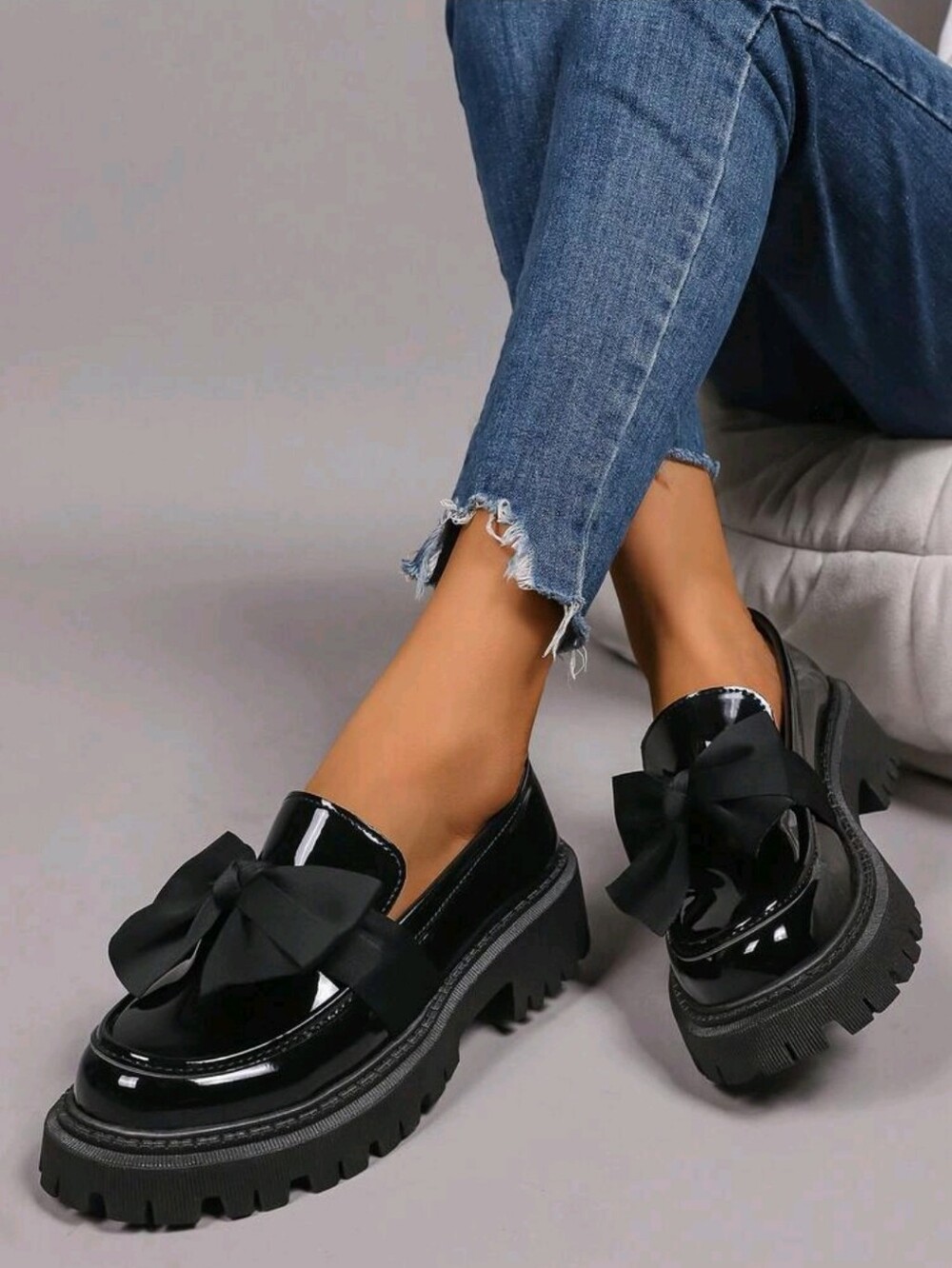 Black Patent Chunky Loafers With Bow EUC